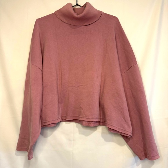 American Eagle Oversized Blush Pink Turtleneck Sweatshirt, Size 1X - Picture 1 of 5